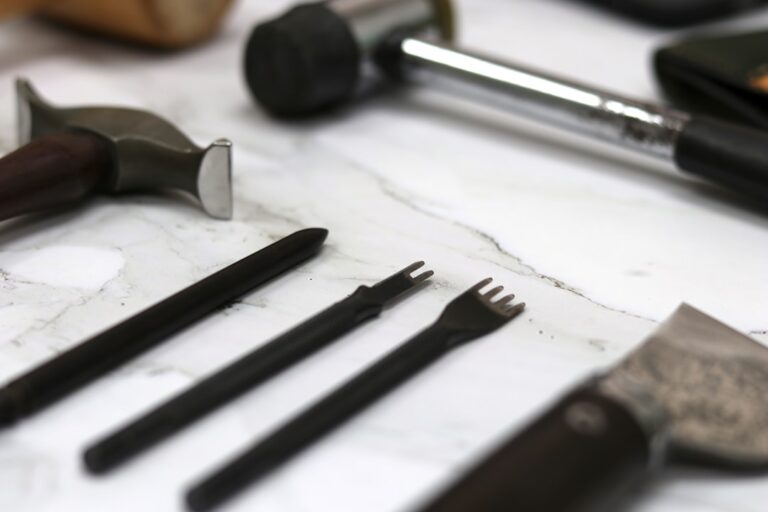 Top 5 Must-Have Leather Items for Every Fashion Enthusiast